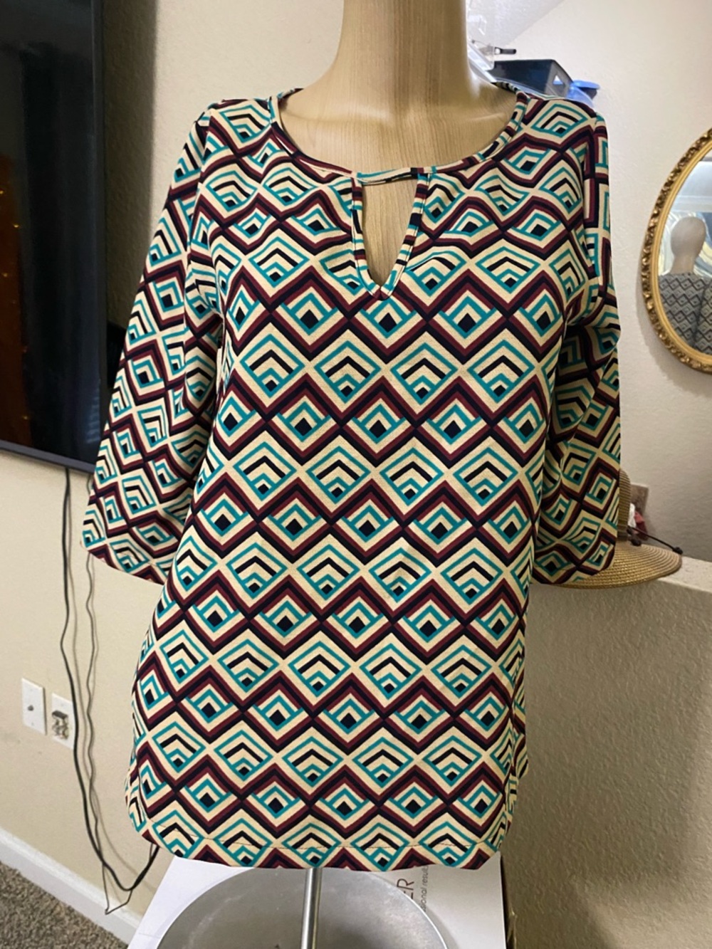 Everly Geometric Keyhole Tunic in Teal, Burgundy & Cream